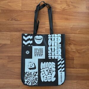 ❤️ Lululemon Limited Edition Brand New Logo Tote Bag